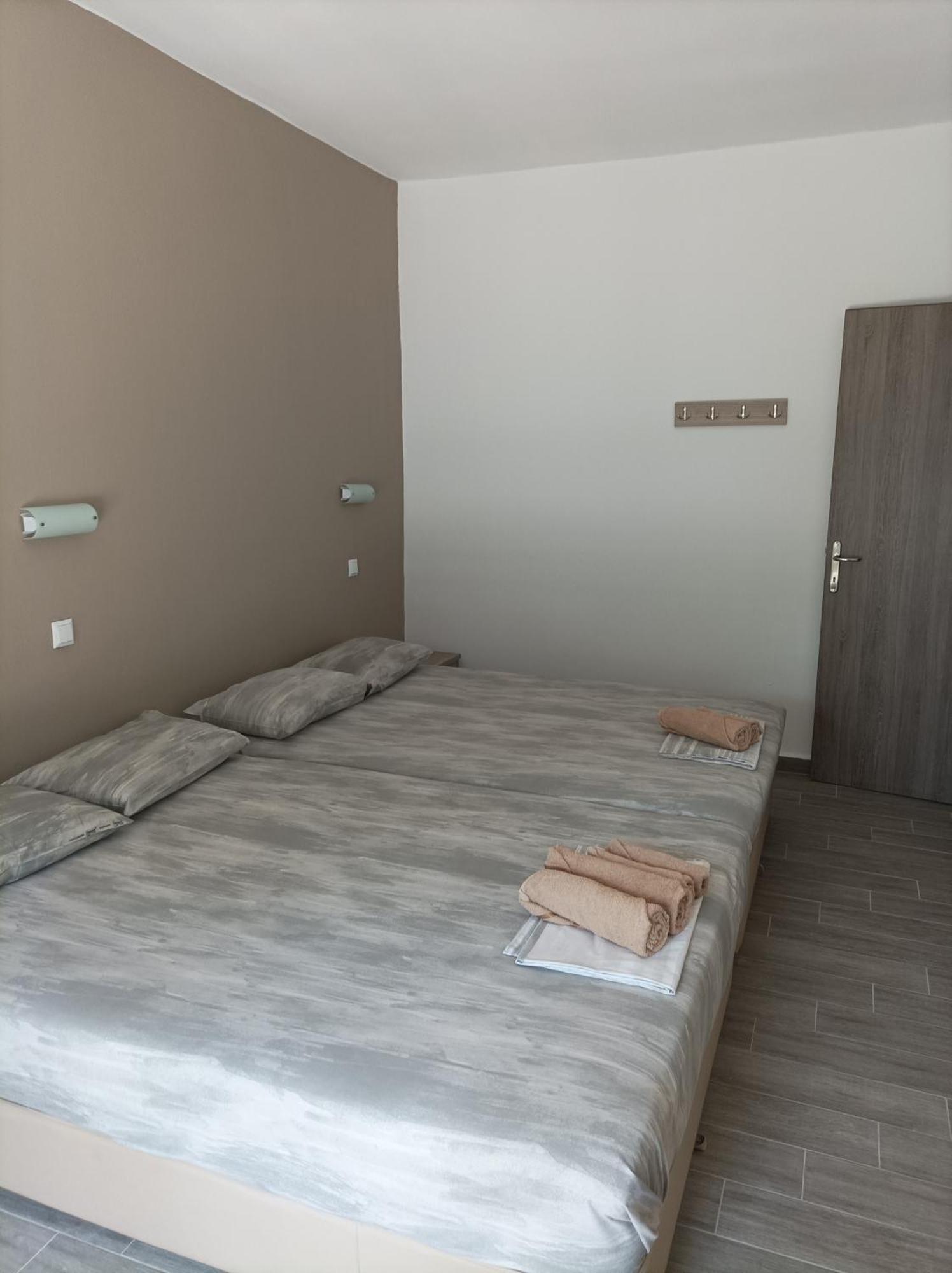 Appartamento Kleanthis Blue Vrasná Esterno foto